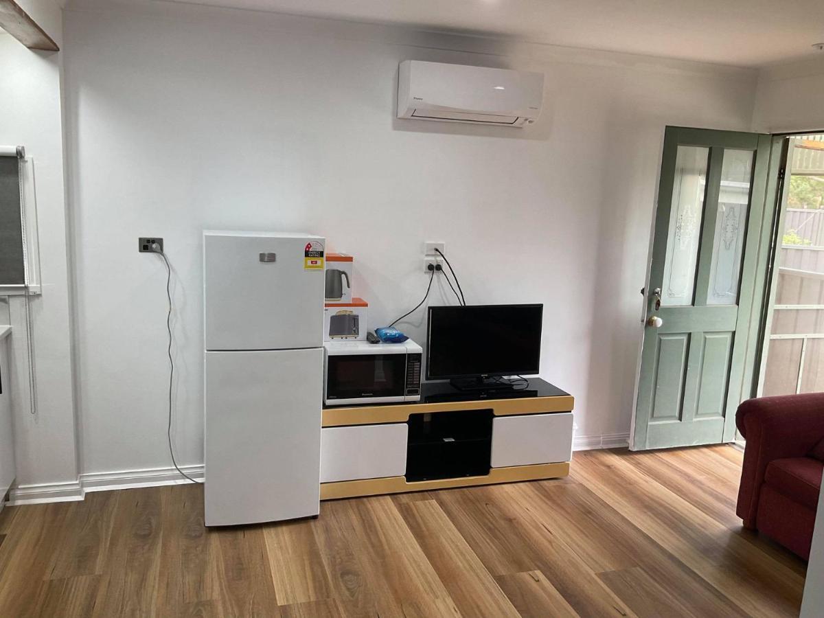 Hughesdale Private Studio Apartment Oakleigh Ngoại thất bức ảnh